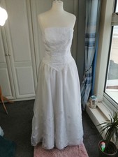 Vintage Ginza Collection strapless wedding dress uk size 8 embroidered floral