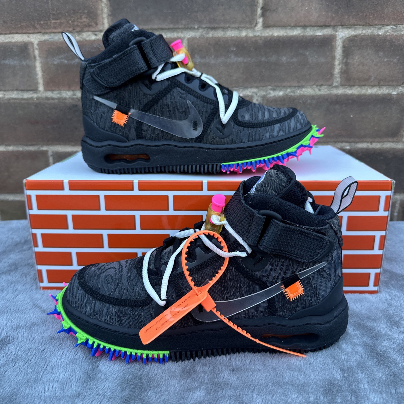 OFF WHITE X NIKE Uomo UK 5 EUR 38 ~ Donna UK 4 5 EUR 38 ~ Nike x Off White Air Force 1 Mid SP