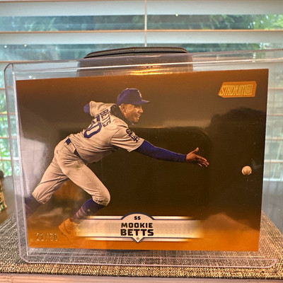 Topps Stadium Club 2025 Mookie Betts #160 Gold Foil Parallel 21/50 Dodgers