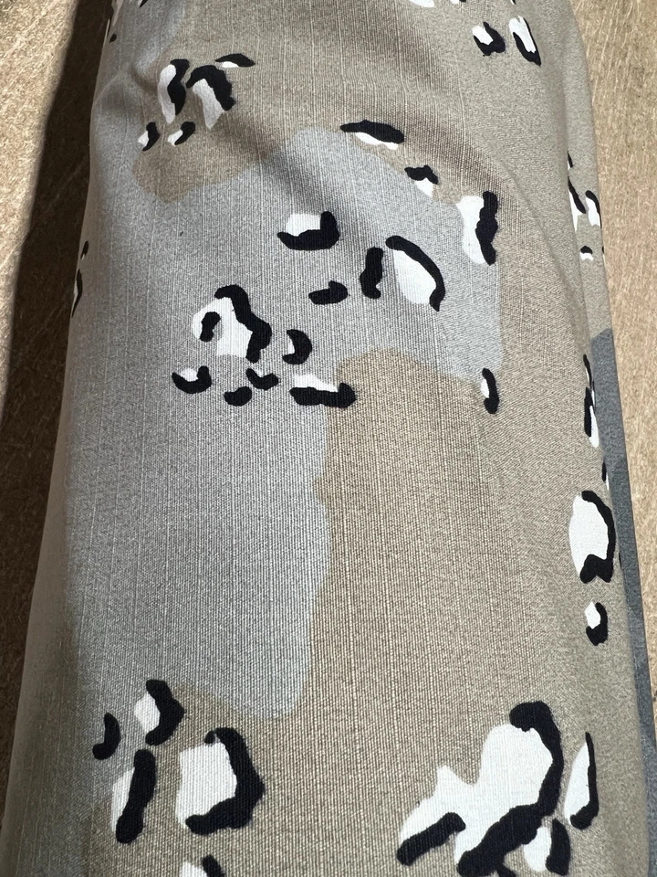 Seis Colores Chocolate Chip Gris Saudi NyCO Ripstop MIL-SPEC por Yarda Hecho en EE. UU. Foto 2 de 3