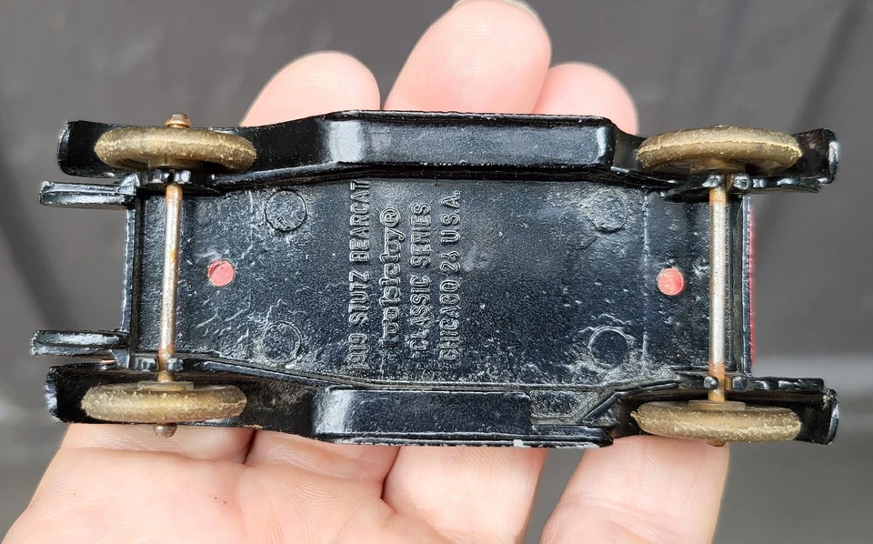 Tootsietoy 1919 Stutz Bearcat Classic Series Diecast Model Toy Car Vintage - Image 2 of 4