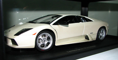 1/18 AUTOART LAMBORGHINI MURCIELAGO BALLOON WHITE PEARL #74516