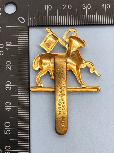 Genuine British Army Queen's Royal Regiment (West Surrey) Cap Badge - Picture 4 of 6