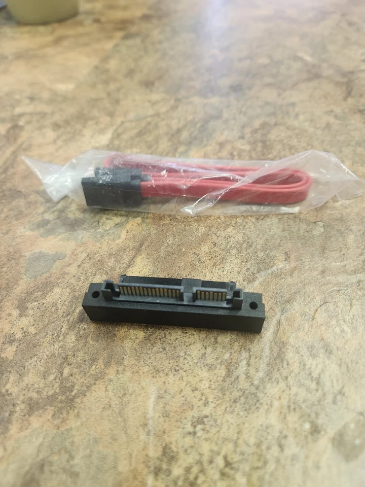 SF-8482 22-Pin SAS to SATA Hard Disk Drive Raid Adapter + SATA cable - Image 3 of 3