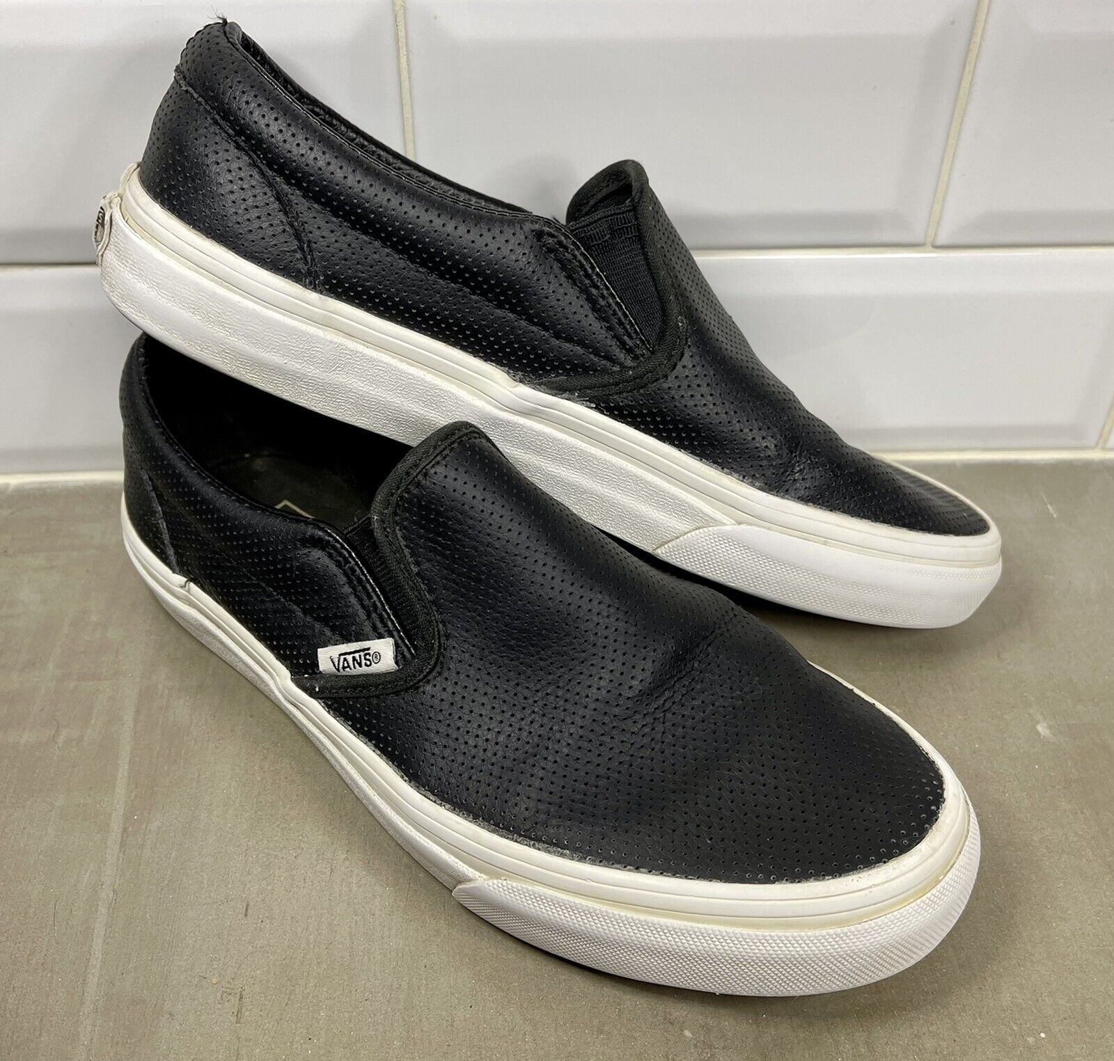 Vans Perforated Leather Slip On Shoes Black Mens 5.5 Womens 7 (23.5 cm)
