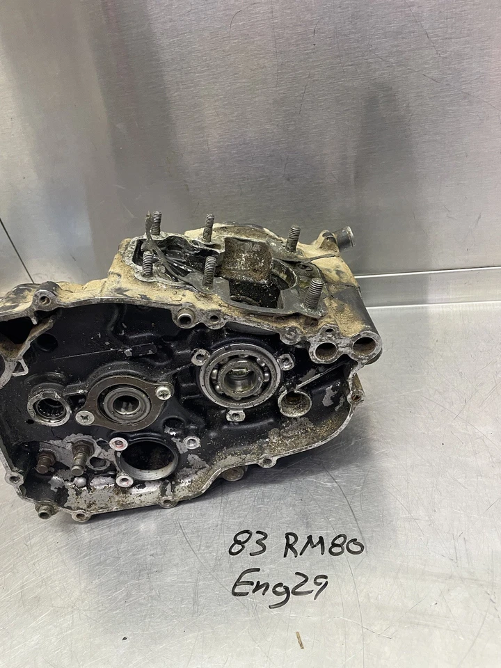 83 Suzuki RM 80 чехлов левый правый картер 18300-20842 1983 - Изображение 4 из 4