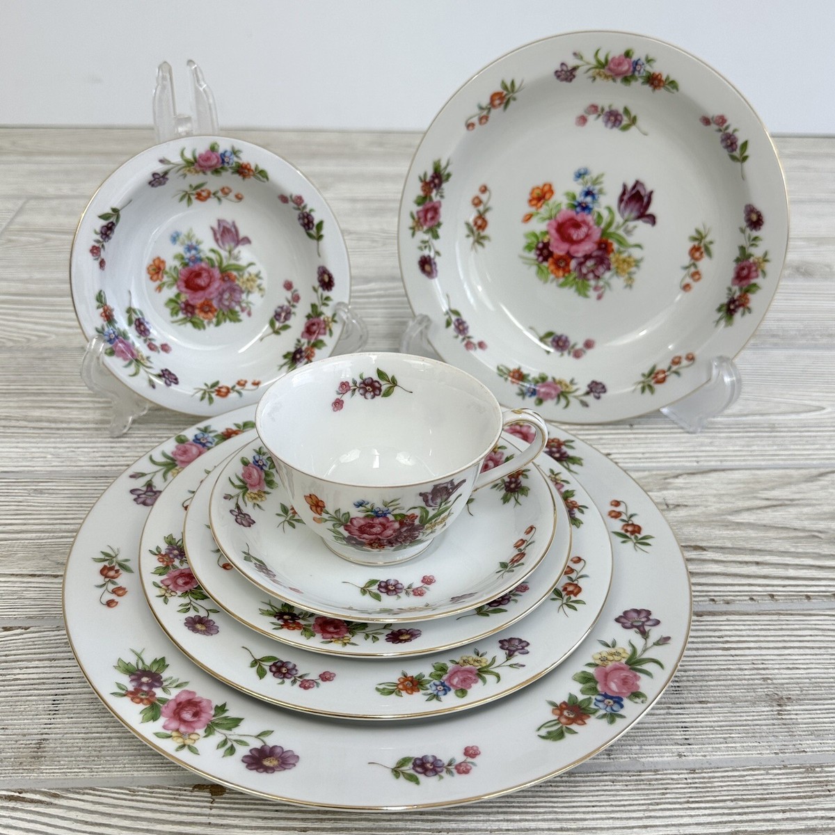 Vintage Aladdin Fine China Dresdenia 7 Piece Place Setting Made In
