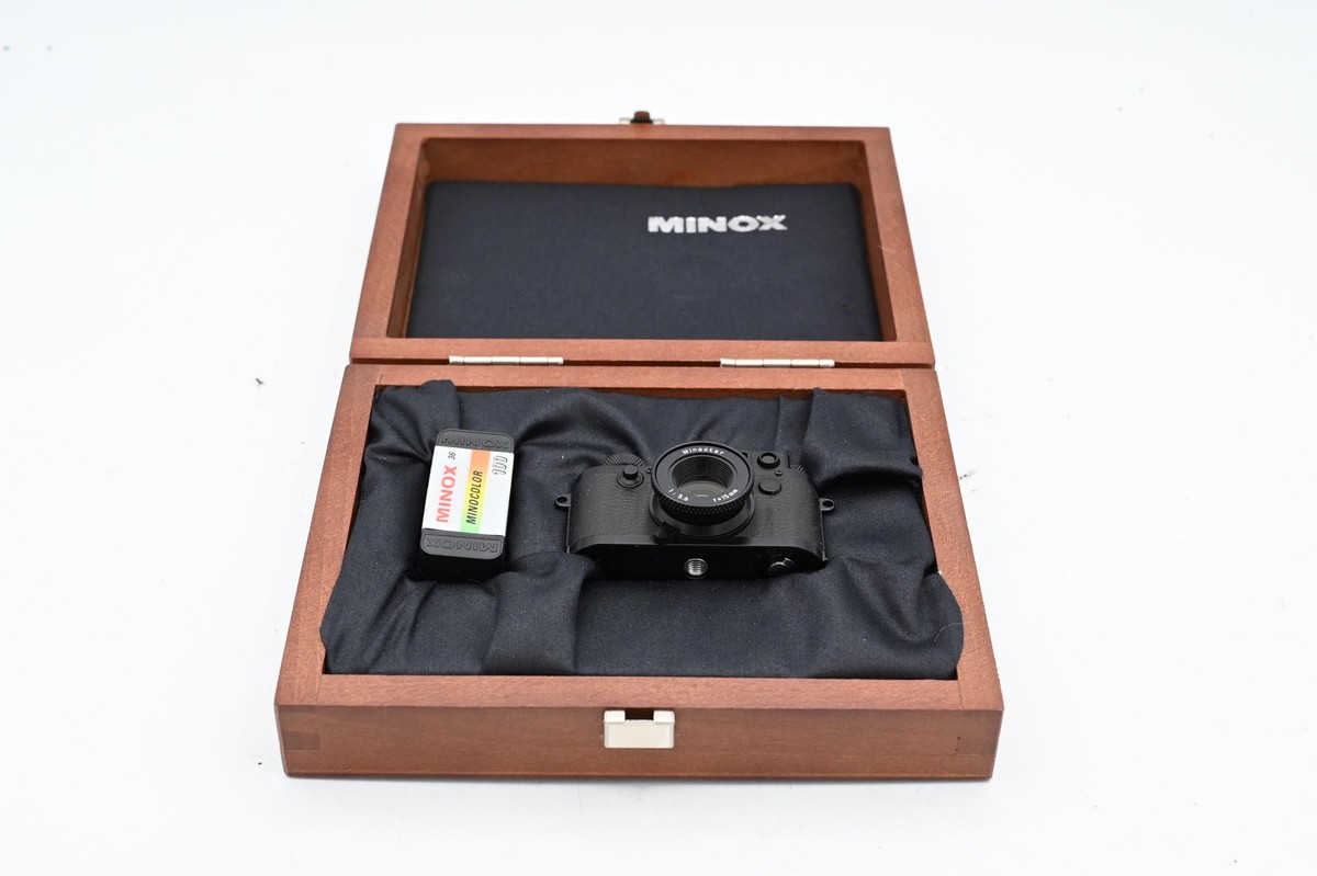 月末値下Leica IIIF Minox Classic Leica IIIF Black with 15mm F/5.6 Minoctar (With Case