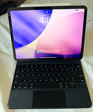 Apple Magic Keyboard iPad Keyboard Folio/Case w/ Trackpad, Black 11 inch