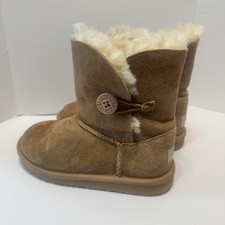 Kids Ugg Bailey Button Boots Sheepskin Wool Lined Suede Size 13 Boot Tan Beige