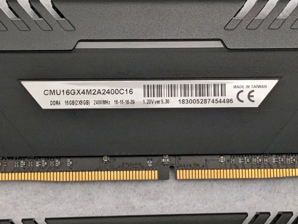 Corsair Vengeance LED 16GB 2 x 8GB DDR4 RAM 2400 MHz Dual Channel - Image 4 of 4