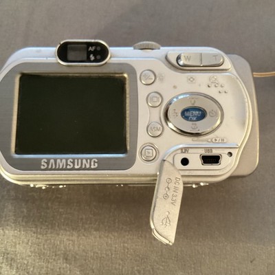 Samsung Digimax A7 7.0MP Digital Camera Silver Lanyard Pocket