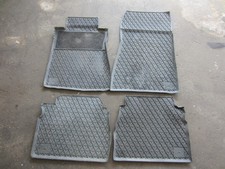 Gummi Matte Fußmatte Original Mercedes W201 W 201 190 E D SATZ Grau Gummimatte Gummi Matte Fußmatte Original Mercedes W201 W 201 190 E D SATZ Grau Gummimatte