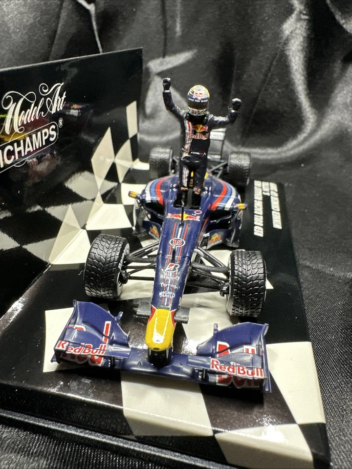 Minichamps Red Bull RB5 Sebastian Vettel Winner Chinese GP 2009 1/43 boxed USA - Image 4 of 4