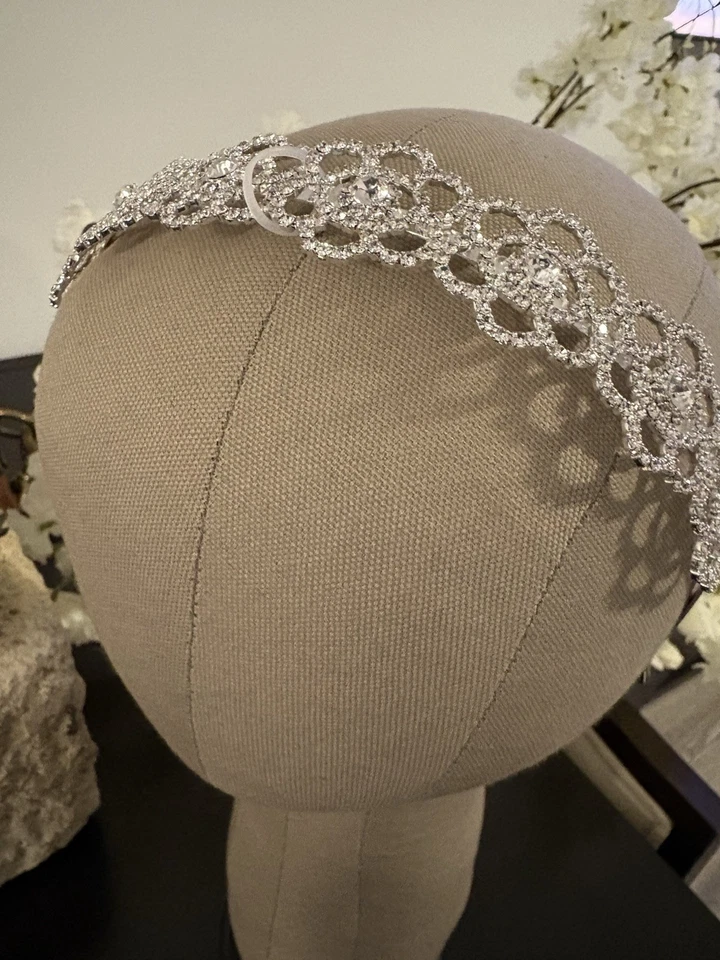 diademas de diamantes de imitación para mujer Foto 3 de 4