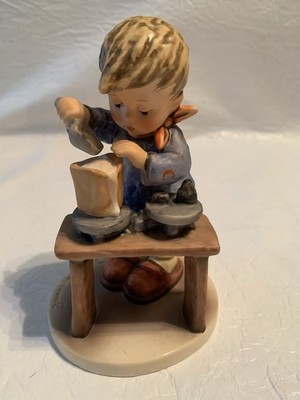 Vintage Hummel Goebel  A Fair Measure  Figurine #345 TMK-6 1972