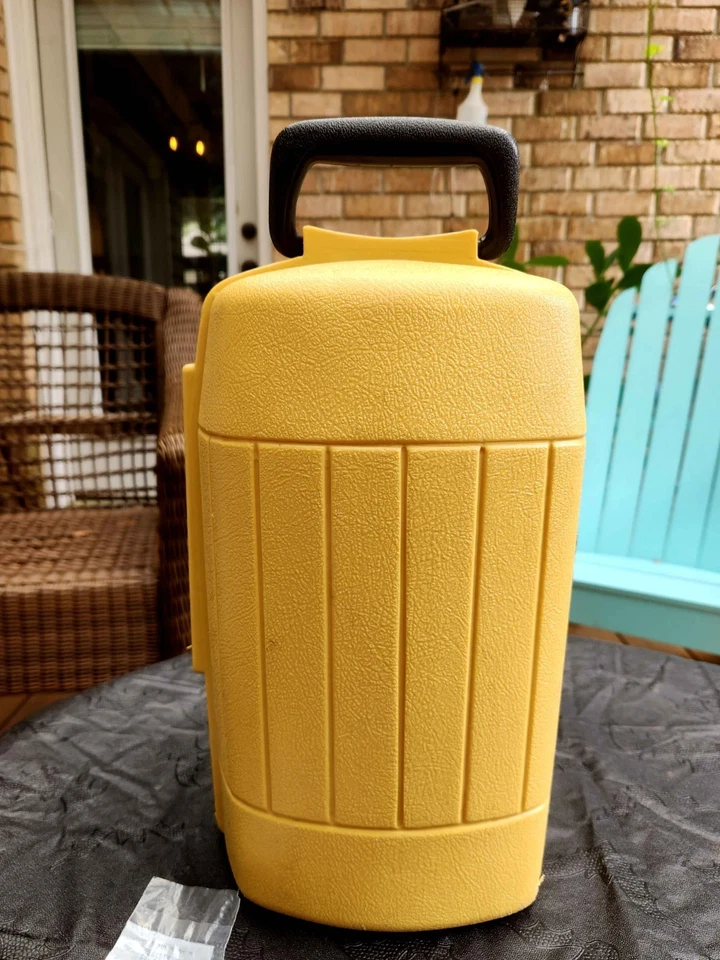 Coleman 200A, 201 Linterna Clamshell Estuche Rígido/Almacenamiento con Embudo y Extras Foto 4 de 4