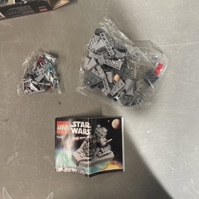 Lego 75033 Microfighters Star Destroyer w/Imperial Crew, has Damaged Box