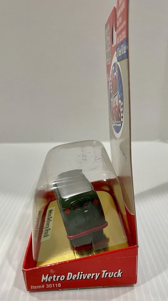 HO 1/87 Scale Classic Metal Works Mini Metals #30118 Metro Delivery Truck NOS - Image 4 of 4
