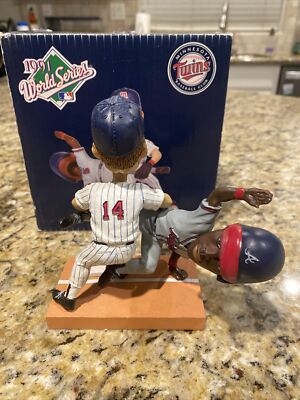 Kent Hrbek/Ron Gant Rare Minnesota Twins 1991 World Series SGA