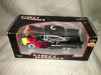 NEW damaged BOX MOTOR MAX STREET MACHINES 1955 CHEVY BEL AIR 1:24 Die Cast
