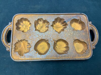 Vintage John Wright Cast Iron Cornbread Muffin Mold/Pan