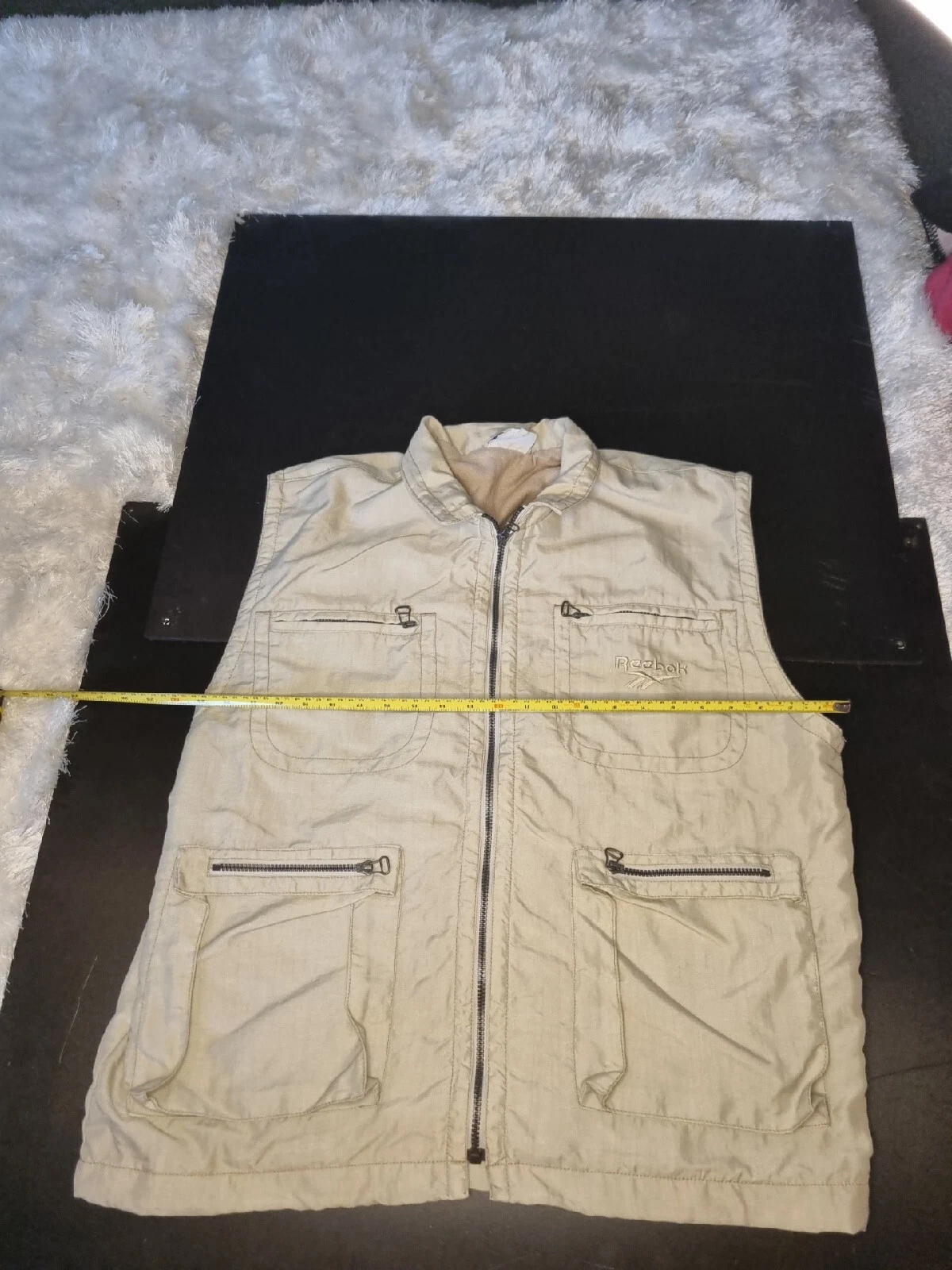 REEBOK Utility Cargo Vest Waistcoat Size XL in Pale Grey. Outdoor wear.