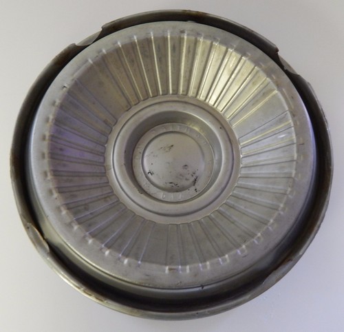 Pontiac Motor Division Hub Cap 14" Wheel Covering Metal Finish Grooved 1960 on - Picture 12 of 12