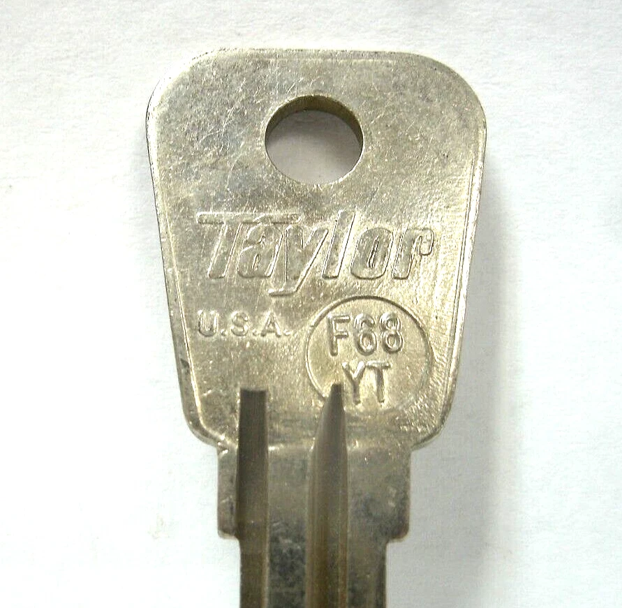 Lote de 13 llaves en blanco Taylor F68YT para Astin Martin, Jaguar, British Auto de colección Foto 3 de 4