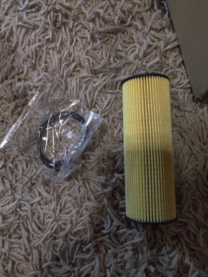 Caja de 11 filtros de aceite Valvoline VO-115 (todos en perfecto estado) Foto 2 de 2