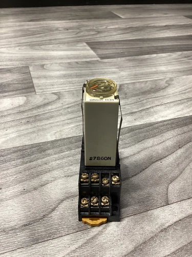 Omron H3Y-4 120vac 5A 0-10sec WITH BASE #128N5