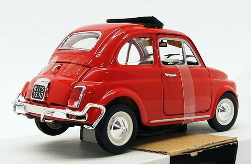 Burago 1/24 Scale Diecast Model Car 18-22099 - 1968 Fiat 500L - Red - Picture 3 of 3