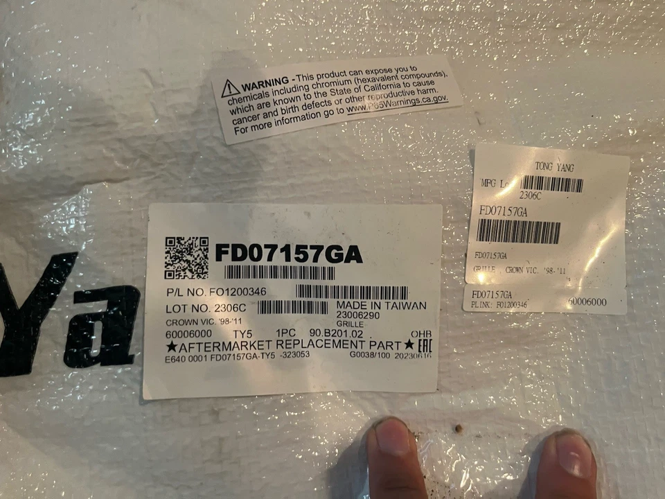 Conjunto de rejilla Mercury Marauder 2003-2004 FD07157GA Foto 3 de 3