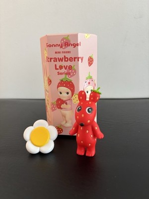 Sonny Angel Strawberry Love Series SECRET ROBBY Chase Figure Authentic