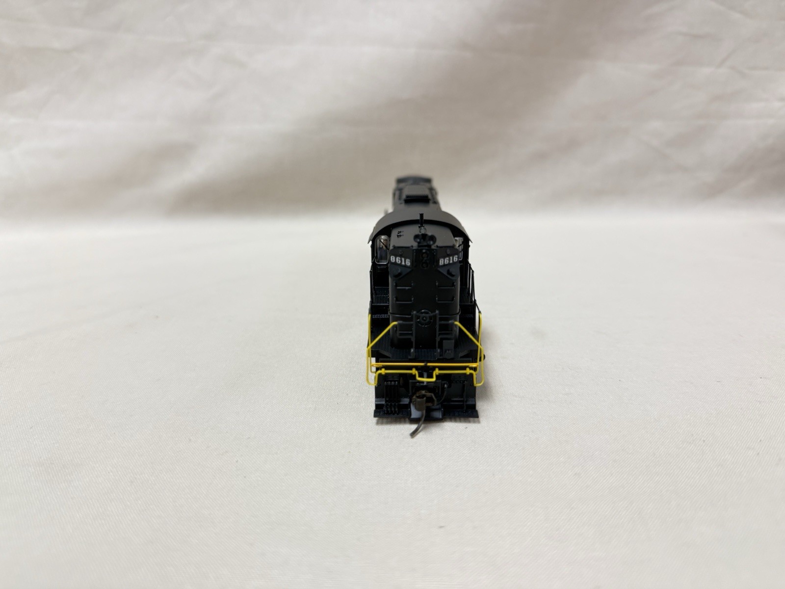 Picture 4 of 18