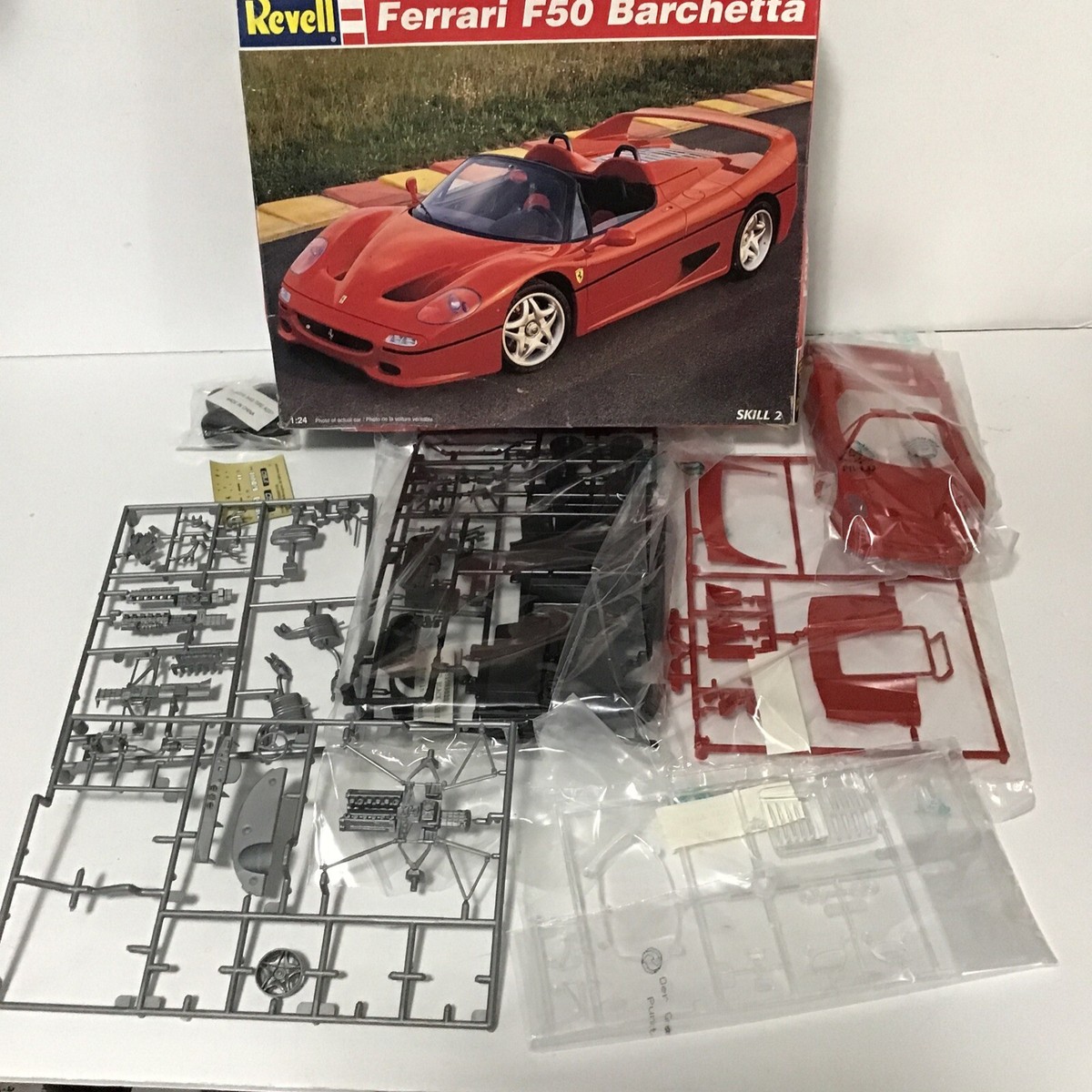【希少】Revell Ferrari F50 Barchetta 1/24 Revell Monogram 1:24 Ferrari F50 Barchetta Kit Review - YouTube