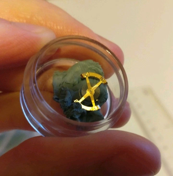 Gold Tourbillon Balance Wheel For Hublot, Jacob And Co, Romain Jerome Tourbillon — 第 2/4 张图片