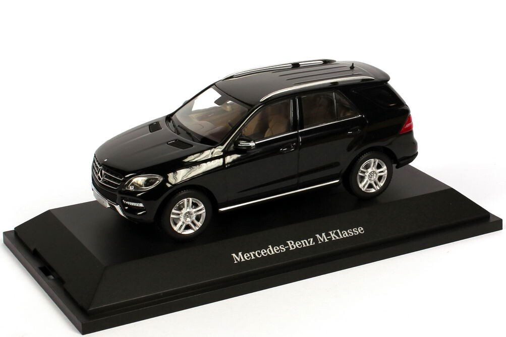 MINICHAMPS 2012 Mercedes-Benz M-Klasse (W166) 1:43 OBSIDIAN BLACK