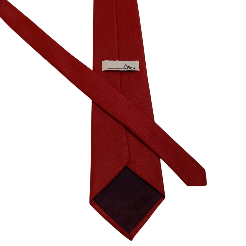 Corbata clásica KETCH para hombre vintage 100 % poliéster diseñador de EE. UU. SÓLIDA roja usada en excelente estado Foto 3 de 3