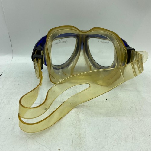 Boomerng Scuba Mask & Hard Case - Picture 3 of 12