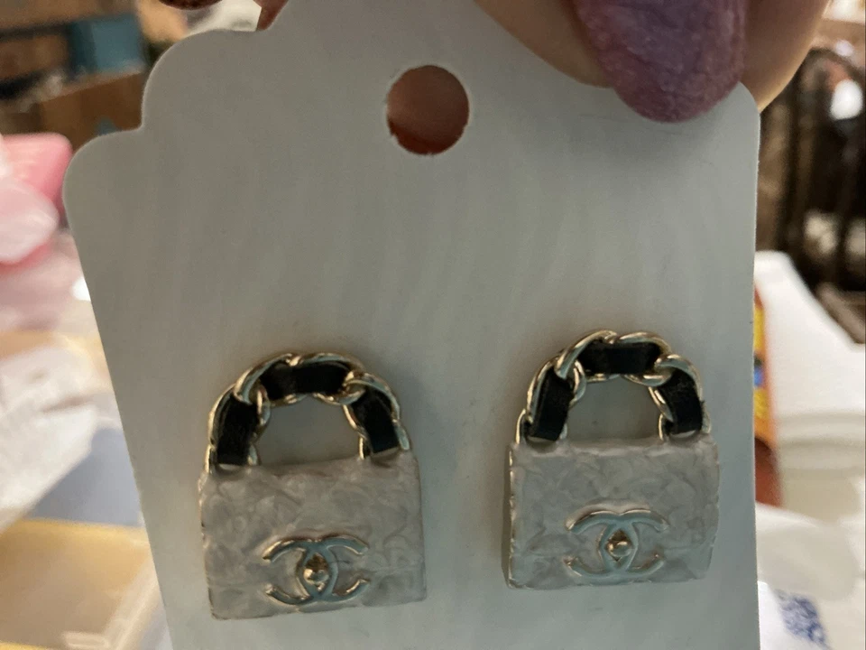 Chanel  Authentic S23A Pearly White Black Quilted Bag Gold CC Logo Stud Earrings - Image 4 of 4