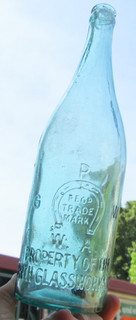 Pale aqua glass 26oz approx beer PERTH GLASSWORKS no tramline Horseshoe trademk