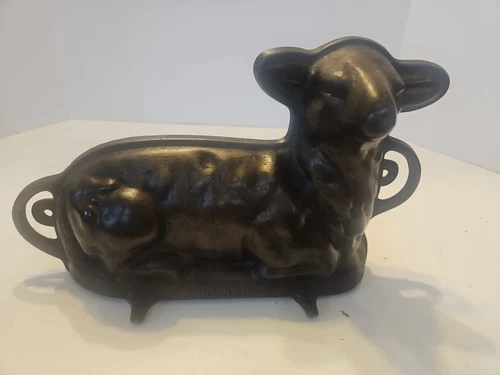 Vintage Griswold No. 866 Cast Iron Lamb Sheep 2-Piece Cake Baking Mold