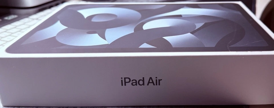 Apple iPad Air (5th generation) · 64GB · Wi-Fi, foto 2 di 5