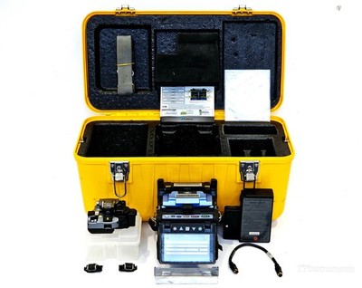 Serviced Fujikura 62S+ SM MM Core Alignment Splicer + CT-50 Cleaver