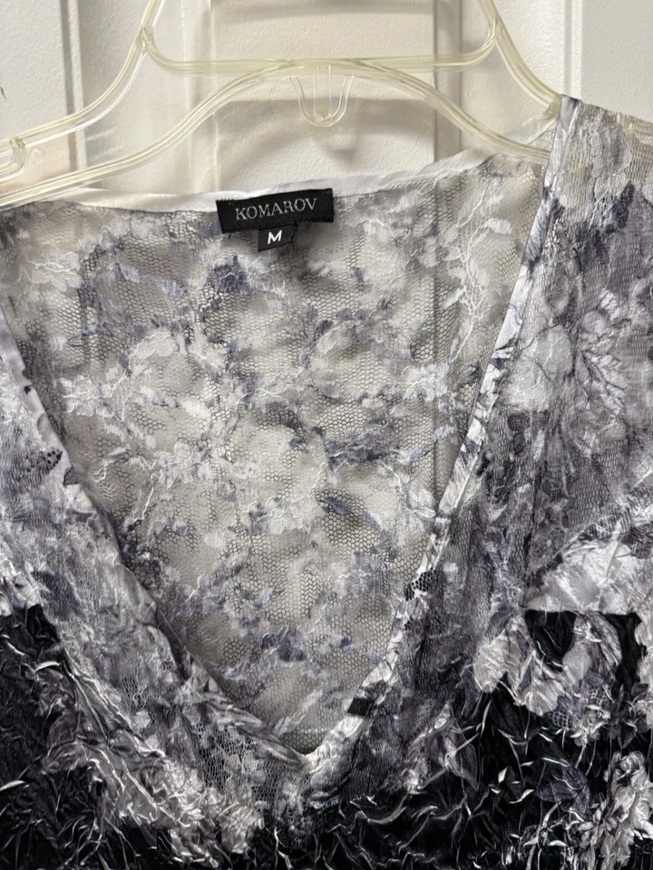 Vestido Komarov Charmeuse de Encaje Sin Mangas, Vestido Largo Negro Opio, Talla Mediana Foto 2 de 4