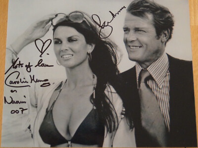 Roger Moore &  Caroline Munro Autogramm als 007 James Bond mit COA von B'BC