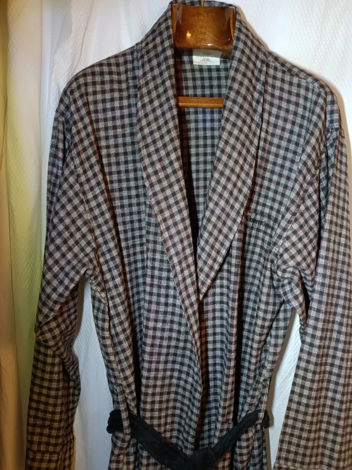 Bata para Hombre Estilo Calvin Klein L/XL Gris Negro Cuadros Algodón Tumbona Cinturón Negro Foto 2 de 4