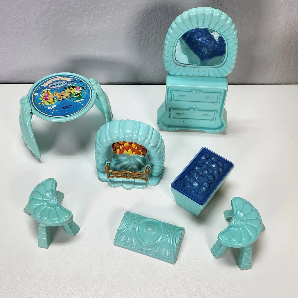 1984 Vintage She Ra Crystal Castle Furniture Accessory Parts Lot - Image 3 of 4