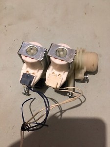 Hotpoint SWMD8437 Waschmaschine - Wassereinlassventil Doppelventil 62214P